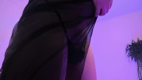 Snapshot of suprasexyjohn chatting on March 11, 7:47 pm llllSupra llll online show from March 11, 7:47 pm