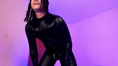 Snapshot of suprasexyjohn chatting on January 28, 8:04 pm llllSupra llll online show from January 28, 8:04 pm