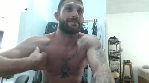 Snapshot of surfdog95 chatting on February 26, 8:36 pm surfdog95 online show from February 26, 8:36 pm