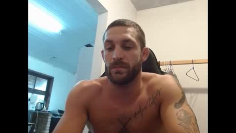 surfdog95 online show from October 31, 7:03 pm