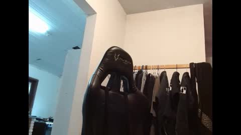 surfdog95 online show from October 28, 7:37 pm