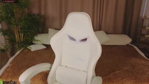 Annie online show from February 13, 2:26 am