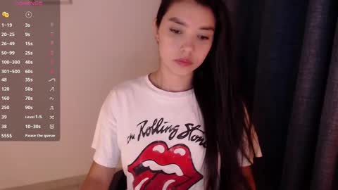 Snapshot of susan_arango chatting on February 15, 10:52 pm susan love online show from February 15, 10:52 pm