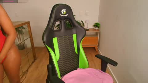 Susan online show from May 19, 11:28 am
