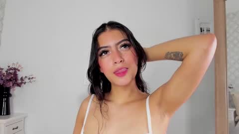 Snapshot of susana__sanchez chatting on February 21, 11:01 am SUSANA online show from February 21, 11:01 am