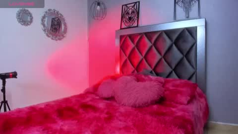 Susana W online show from February 28, 12:20 pm