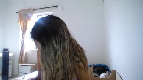 Snapshot of susanaduncann chatting on February 4, 8:49 pm Susana online show from February 4, 8:49 pm