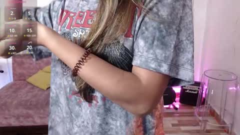 Susana hendrix    online show from November 3, 6:20 pm