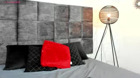 Susan online show from February 11, 7:48 pm