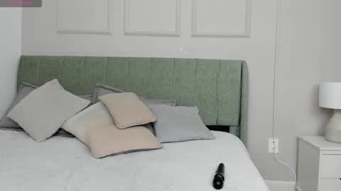 Amelia  online show from February 23, 12:18 pm