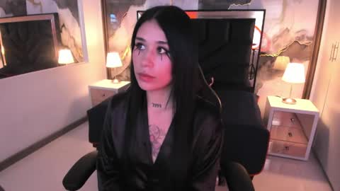 susanvilla online show from June 1, 7:37 pm
