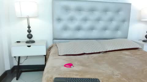 susanwilliams_ online show from January 10, 5:51 pm