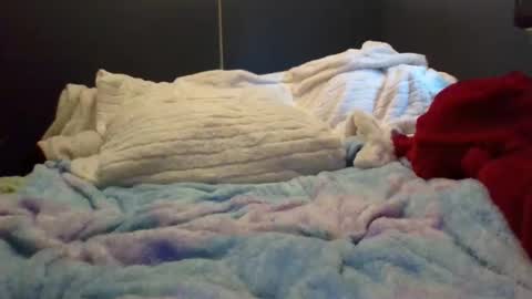 Suseee online show from October 31, 1:22 pm