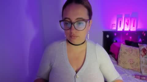 sussanmiller_ online show from February 24, 1:21 pm