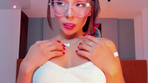 sussy_sweet4u online show from October 24, 8:04 am