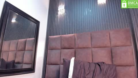 sussy_vixen online show from October 1, 8:19 pm