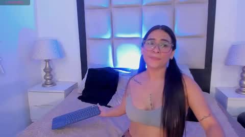 sussyfoxx_ online show from February 6, 1:03 pm