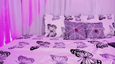 susyy online show from November 22, 8:18 pm