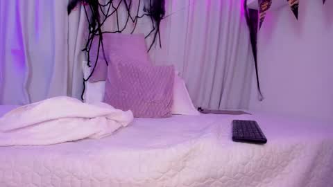 susyy online show from October 31, 9:26 pm