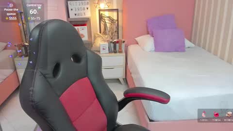 Snapshot of suzetmonaco chatting on February 10, 7:28 pm S U Z E T online show from February 10, 7:28 pm