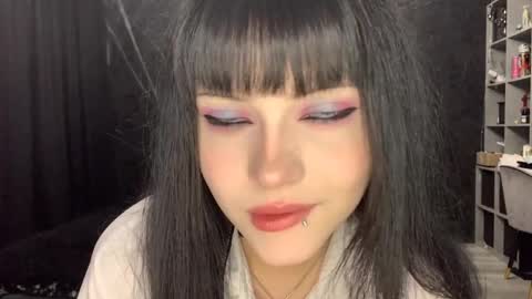 EmilySuonn online show from May 5, 5:36 am