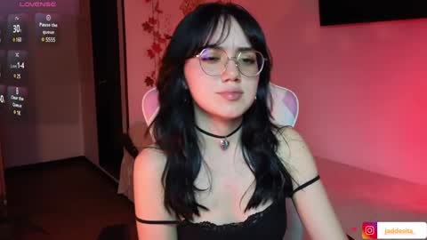 Snapshot of suzumi_ chatting on December 3, 8:22 am Jadde online show from December 3, 8:22 am
