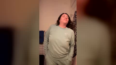 Suzy online show from February 26, 4:10 pm