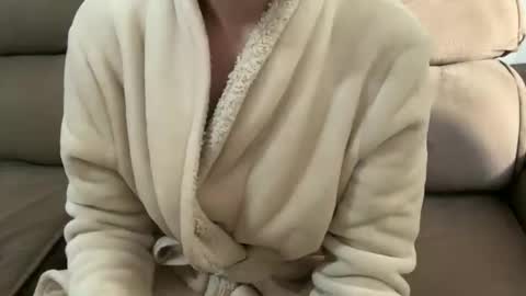 The real sugar baby   Suzy Summer   online show from October 8, 10:10 am