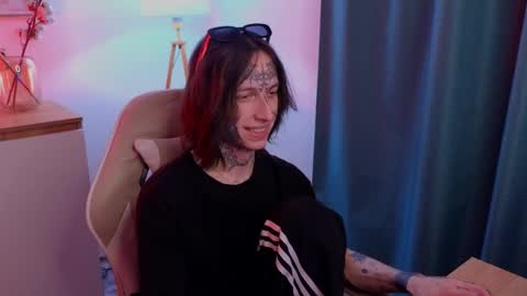 Eric online show from April 15, 7:58 pm