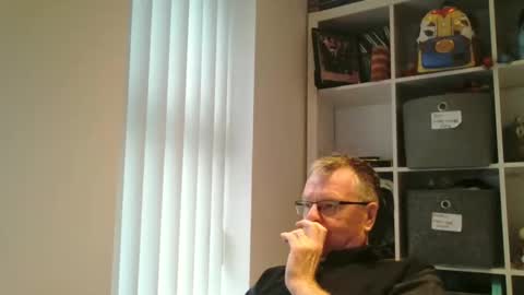 swchap1217 online show from September 19, 7:01 am