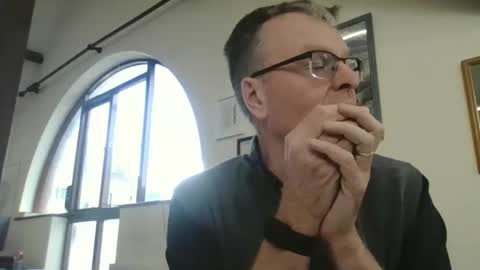swchap1217 online show from September 12, 1:35 pm