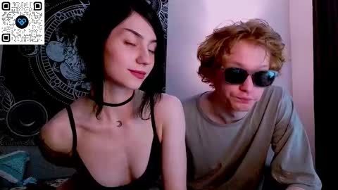 sweaties3 online show from November 18, 4:21 pm