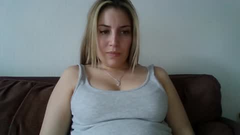 Sweet  alana online show from January 22, 10:15 pm