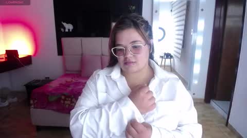 sweet__cat__ online show from March 25, 6:58 pm