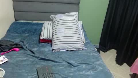 Snapshot of sweet__nikol chatting on February 7, 10:19 pm Nikol online show from February 7, 10:19 pm