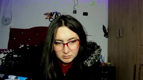 Snapshot of sweet__suck69bitch chatting on January 8, 3:40 am sweet__suck69bitch online show from January 8, 3:40 am