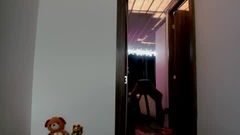 Snapshot of sweet__suck69bitch chatting on February 6, 8:34 pm sweet__suck69bitch online show from February 6, 8:34 pm
