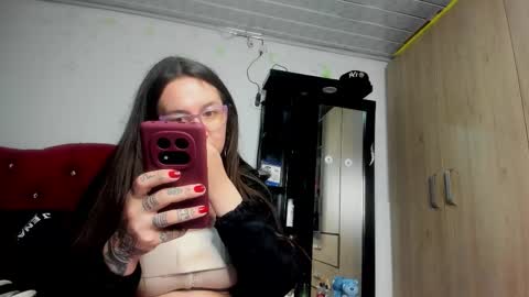 Snapshot of sweet__suck69bitch chatting on September 19, 6:17 am sweet__suck69bitch online show from September 19, 6:17 am