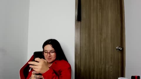 Snapshot of sweet__suck69bitch chatting on February 27, 1:52 am sweet__suck69bitch online show from February 27, 1:52 am