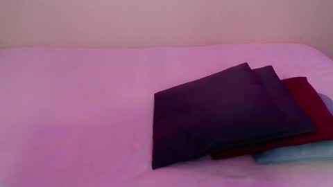 Alice online show from April 8, 5:05 pm