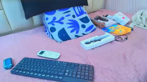 Amye  online show from October 11, 7:06 pm