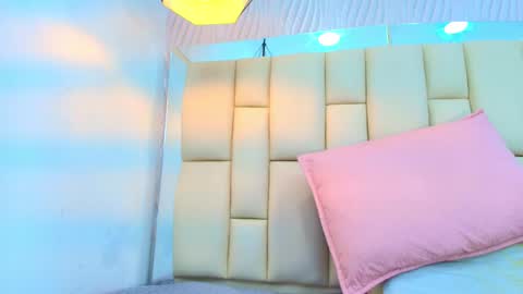 Amye  online show from October 6, 7:31 pm