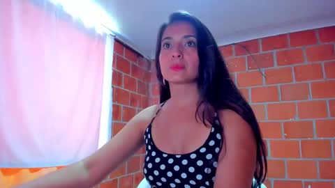 Snapshot of sweet_and_hot_alaia chatting on September 21, 3:49 pm sweet and hot alaia online show from September 21, 3:49 pm