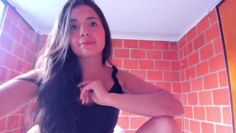 sweet and hot alaia online show from November 9, 7:38 pm