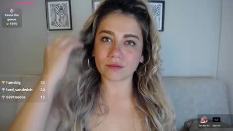 Bella Valery online show from November 25, 11:03 pm