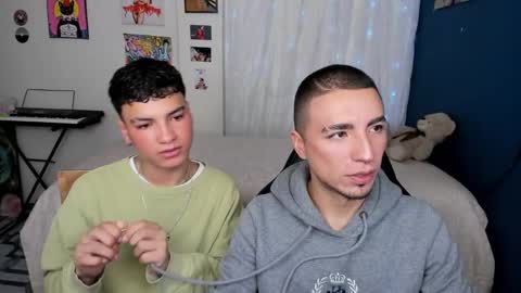 Snapshot of sweet_boys_xx chatting on February 18, 12:28 pm CristianBrayan PVT OPEN online show from February 18, 12:28 pm