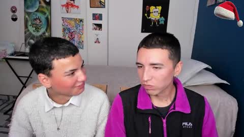 Snapshot of sweet_boys_xx chatting on December 24, 6:33 am CristianBrayan PVT OPEN online show from December 24, 6:33 am