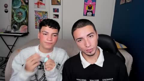 Snapshot of sweet_boys_xx chatting on February 12, 2:32 pm CristianBrayan PVT OPEN online show from February 12, 2:32 pm
