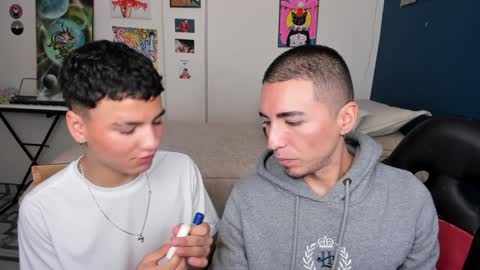 Snapshot of sweet_boys_xx chatting on February 5, 3:09 pm CristianBrayan PVT OPEN online show from February 5, 3:09 pm