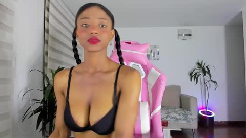 sweet_brunette88 online show from December 5, 11:45 pm
